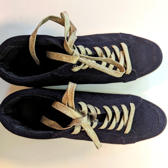 Blue suede high tops with metallic gold laces - Picture 3 of 3
